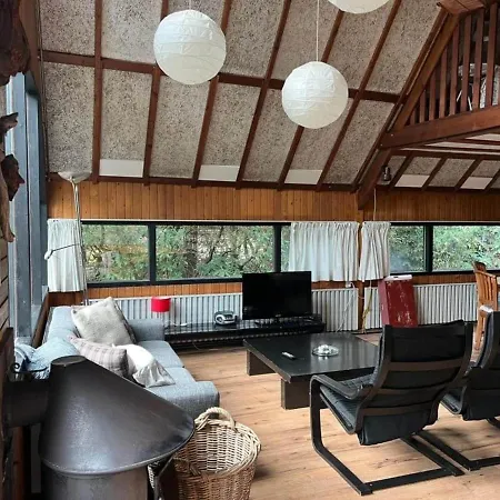 Spacious In With Open Fire Ferienhaus *